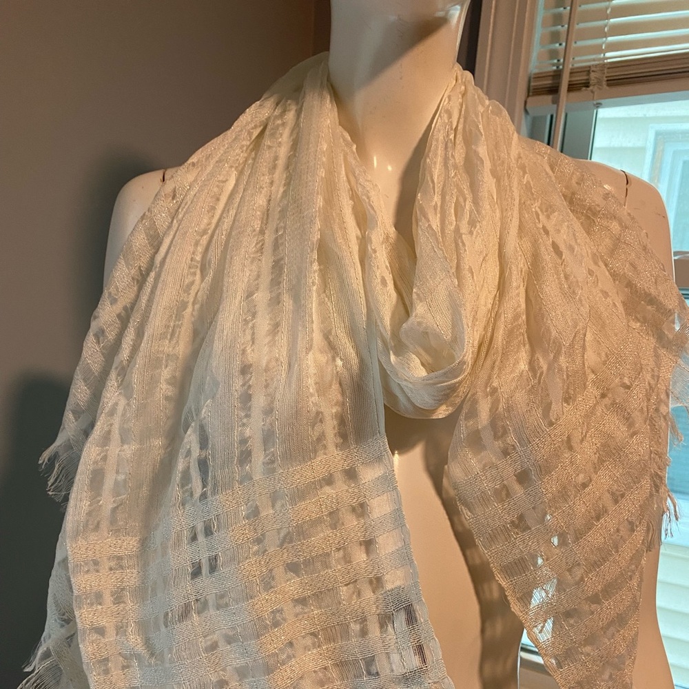*NWOT* Abercrombie & Fitch Sheer White Shimmer Scarf